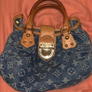 Louis Vuitton mini bag